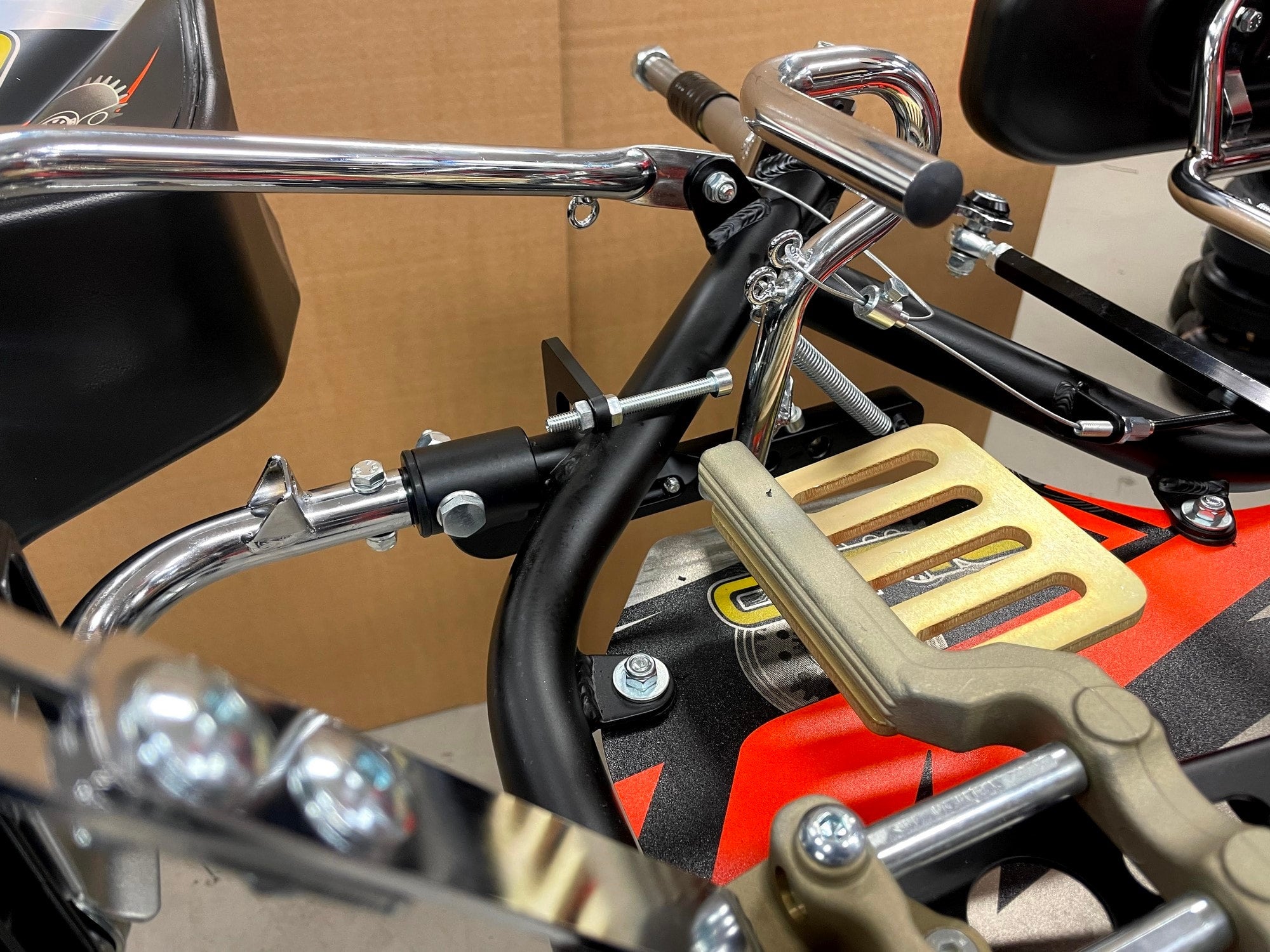 Pedal extension bracket for CRG Black Mirror